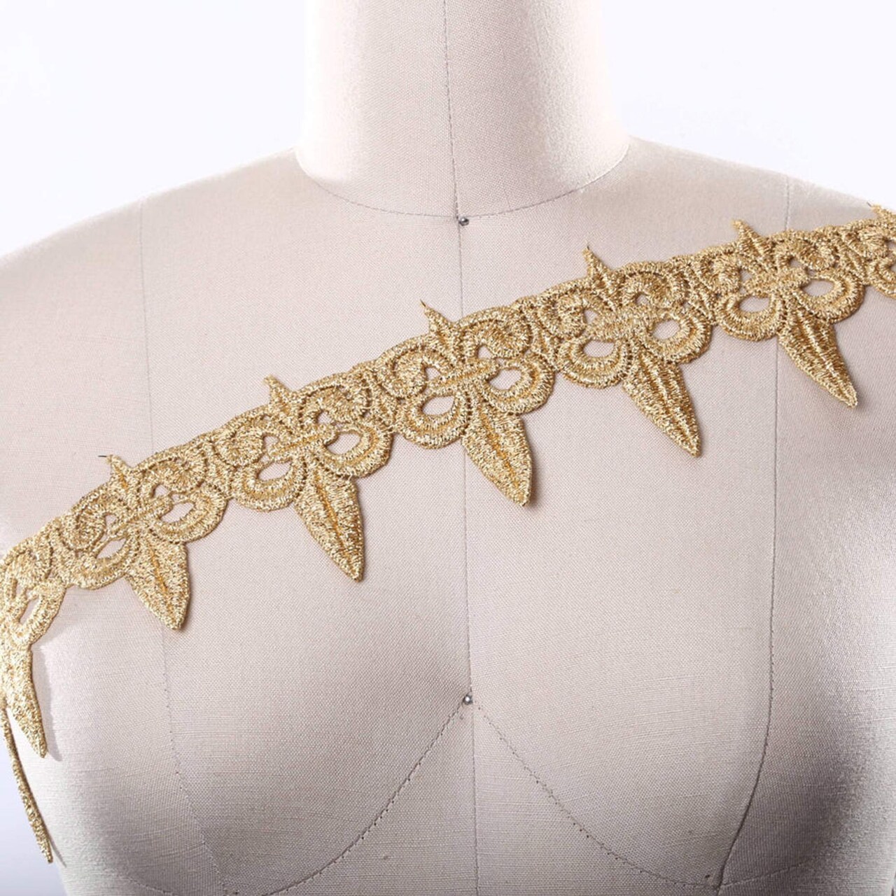 1 Yard Metallic Gold Venice Lace Trim 3.25 Inch Wide for Costumes Crowns and Home Decor